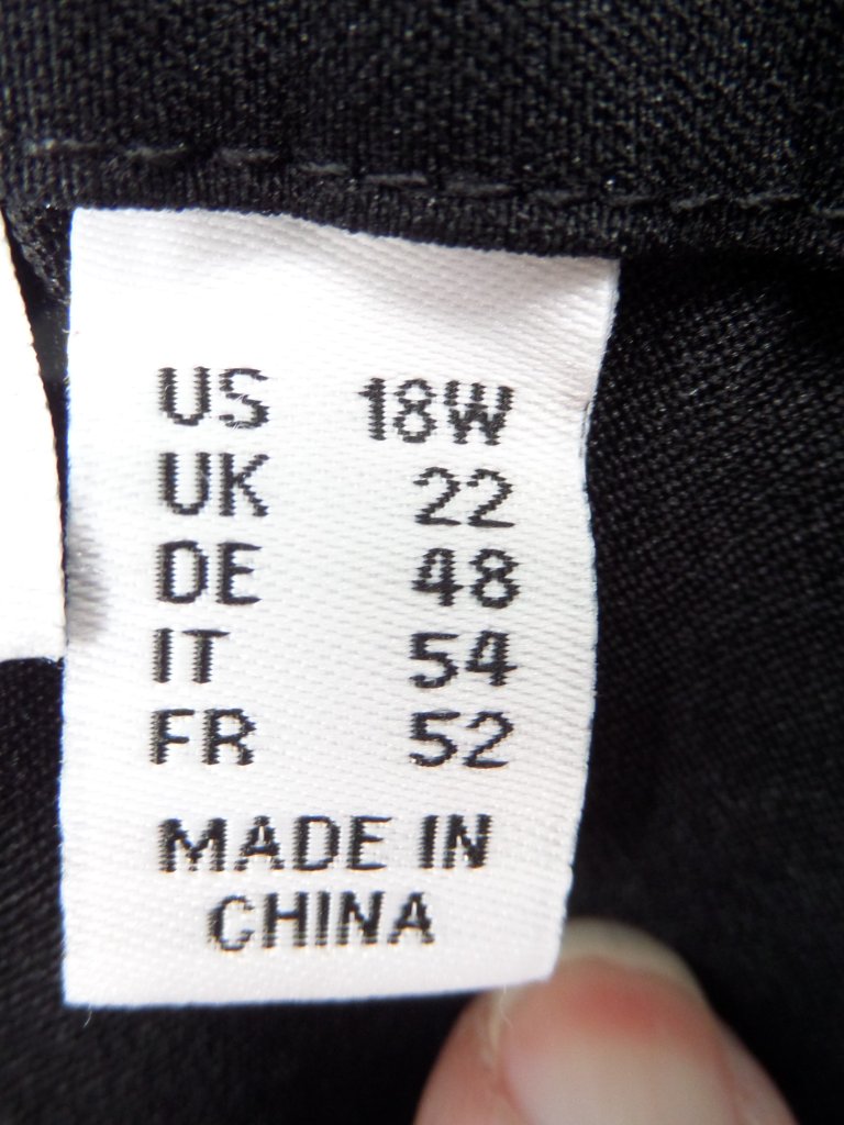 Susan Graver Women's Fall Cropped Black Pants Size 18w Euc — image 5 of 7